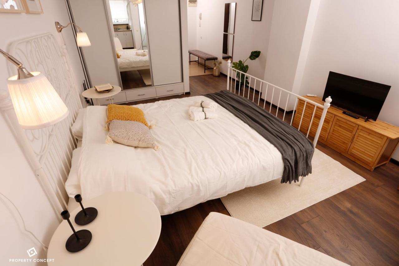 Elegant Concept Studio Bukarest Exteriör bild